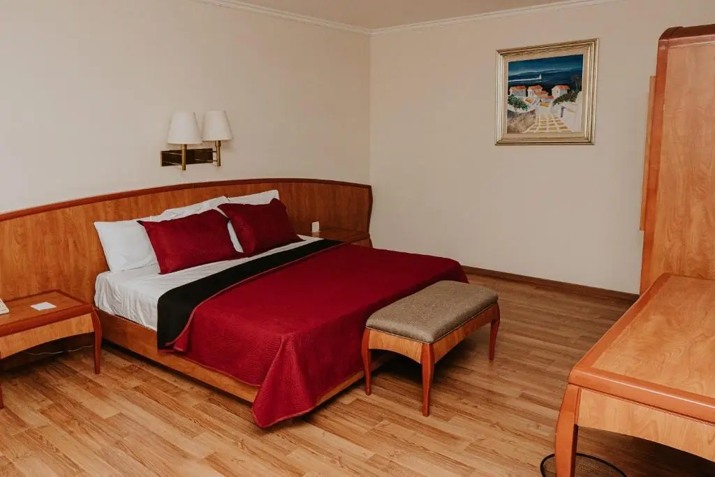 Habitación con cama extragrande